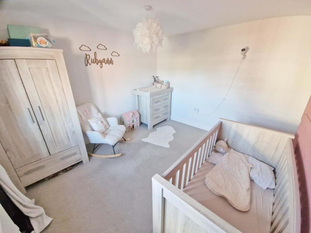 bedroom2a.jpg