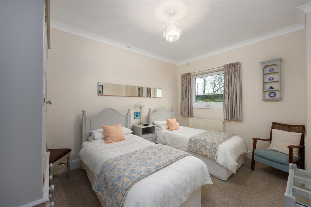 The Bungalow Bed 2