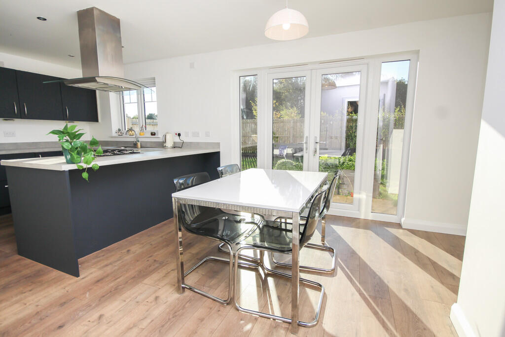 11 Breistonhill V...