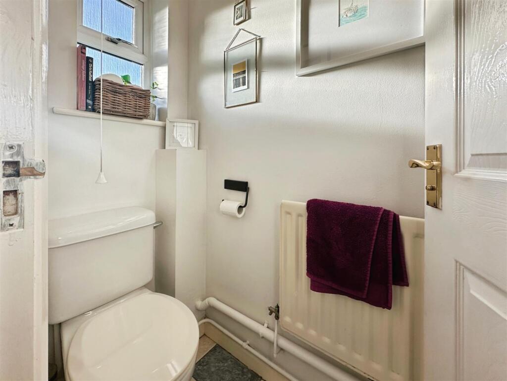 000c3847-F-45C4-A0EC-A02C255BA245-1210-000000383F5