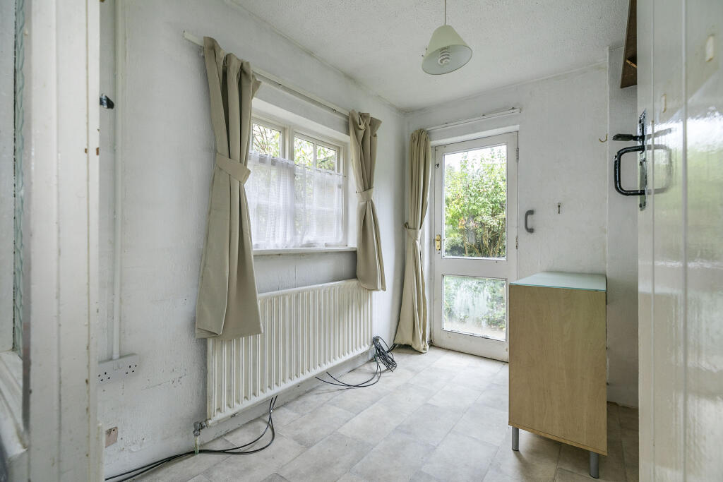 Office / Downstairs Bedroom