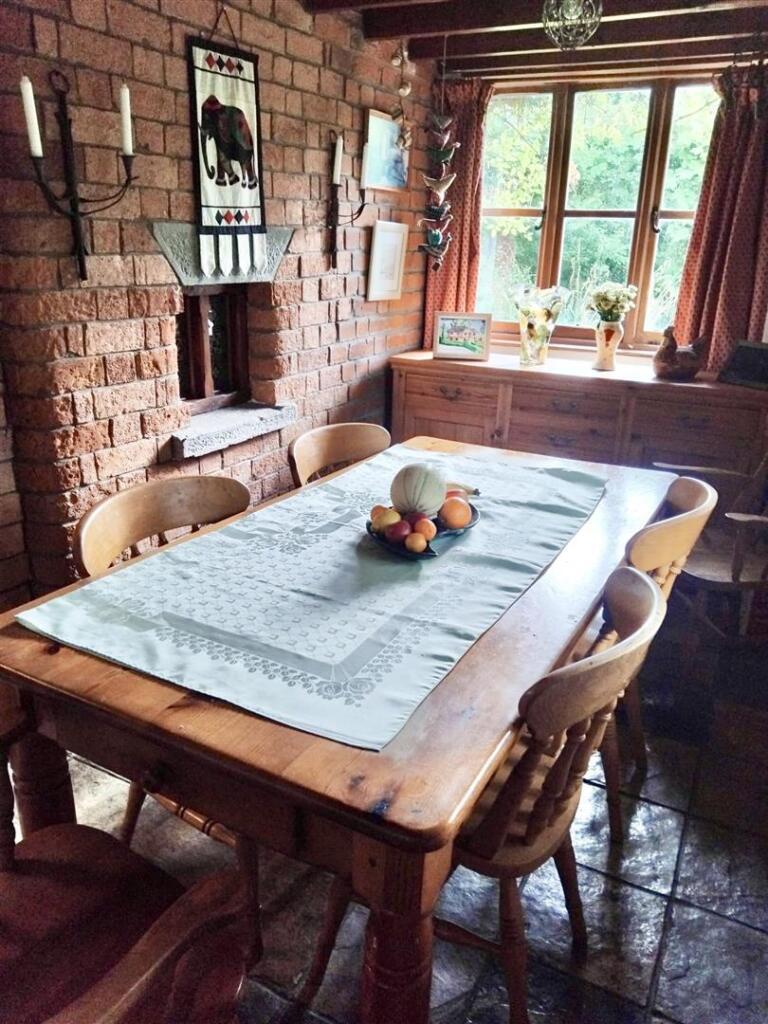 DiningRoom.jpg
