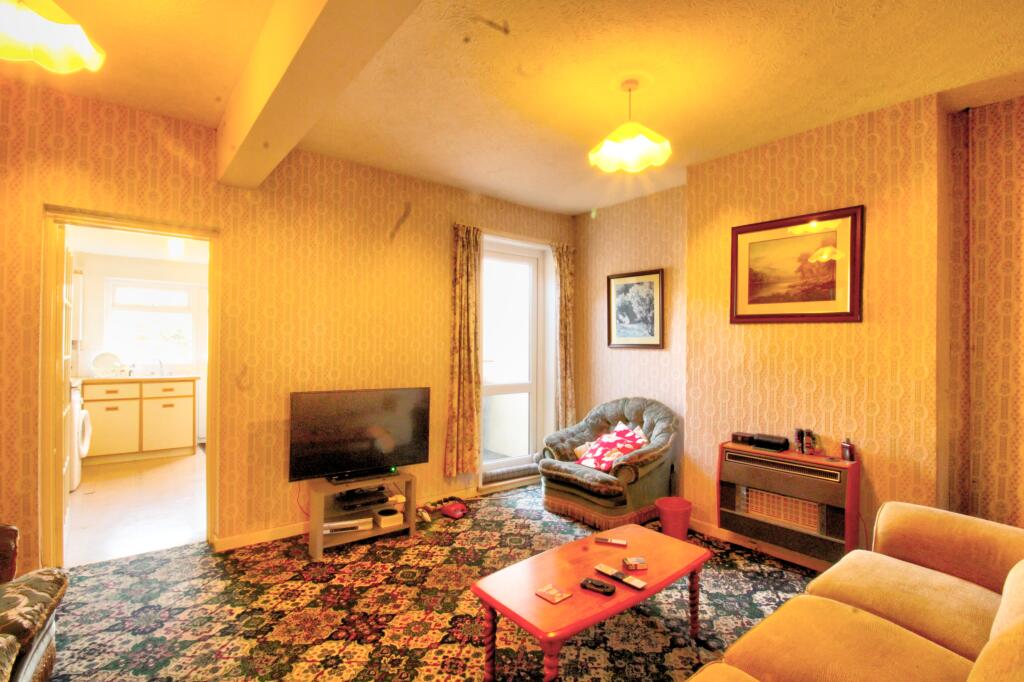IMG_4971_2_3_Interior 4