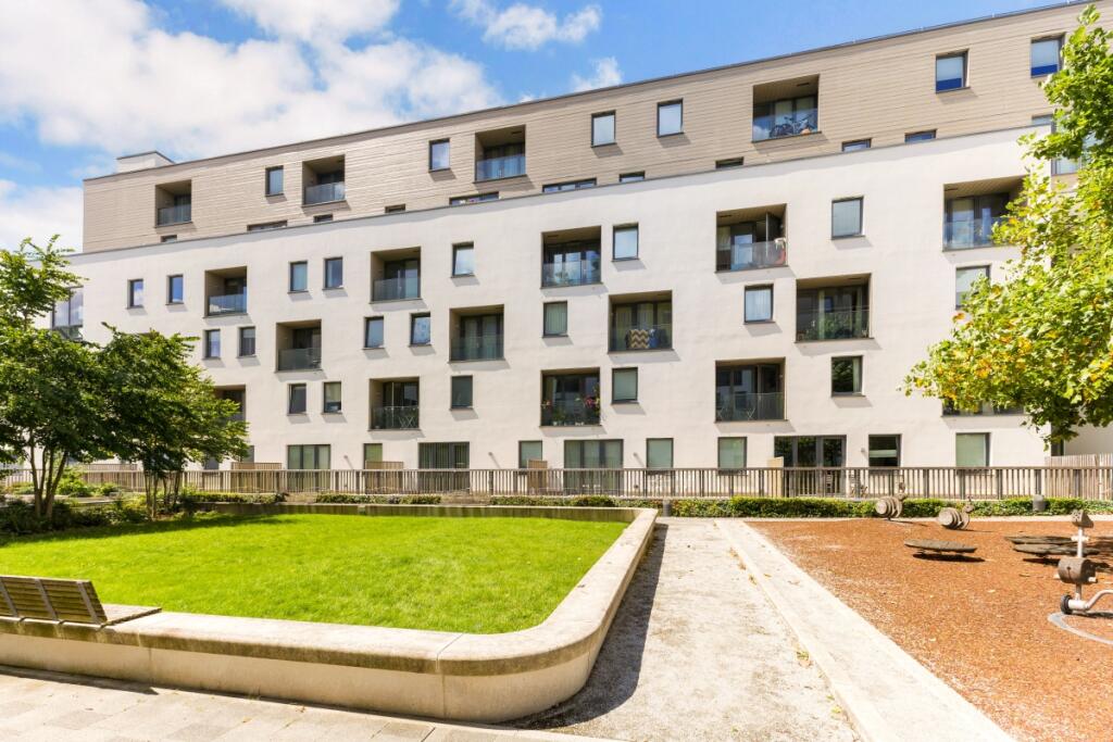 94913_Flat 56 Car...