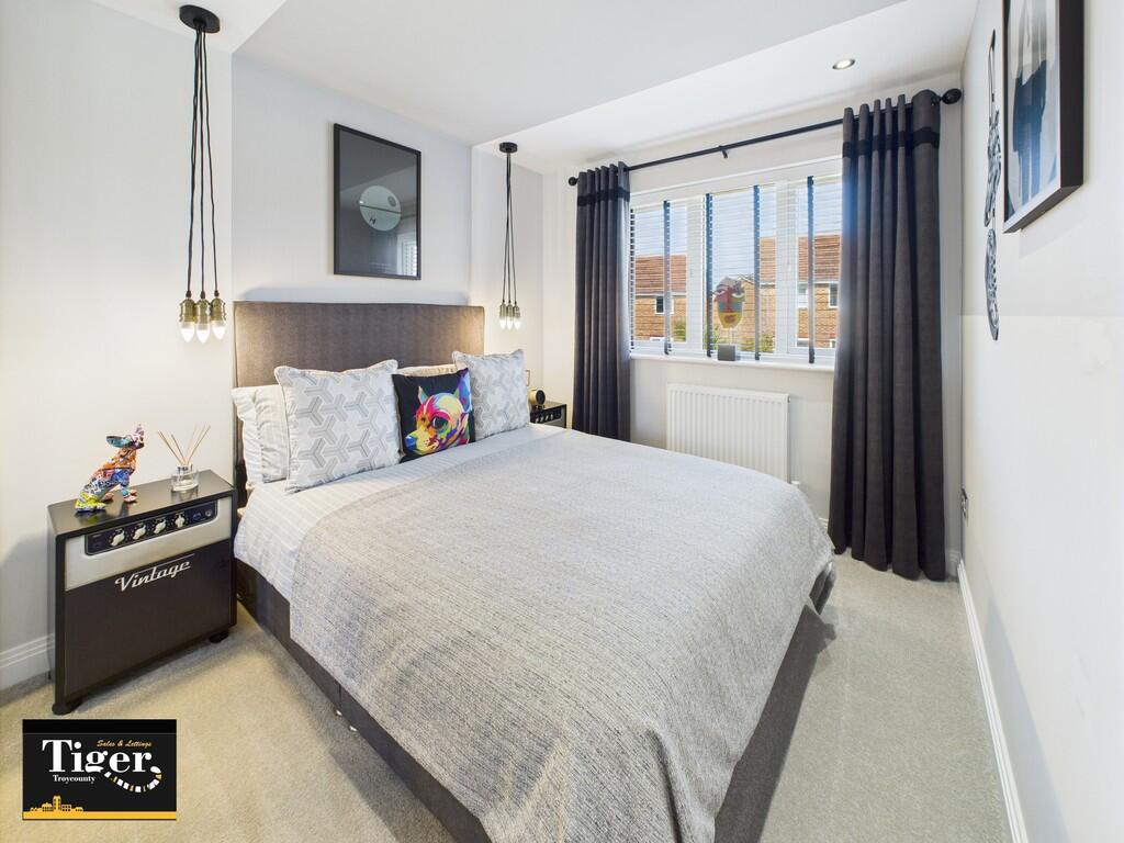 CAM02176G0-PR0661...