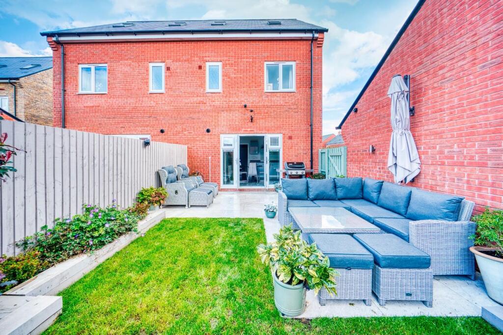 67 Moorhen Rd- Mark Templer - PhotoCB 15.jpeg