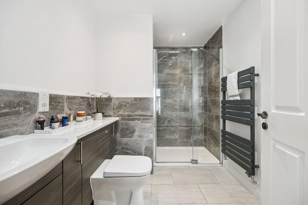Bedroom One En Suite