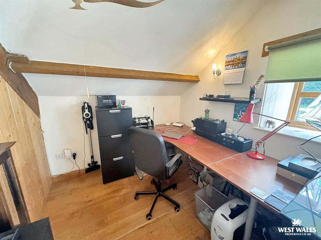 WhatsApp Image 2025-09-29 at 11.28.09 (3).jpg