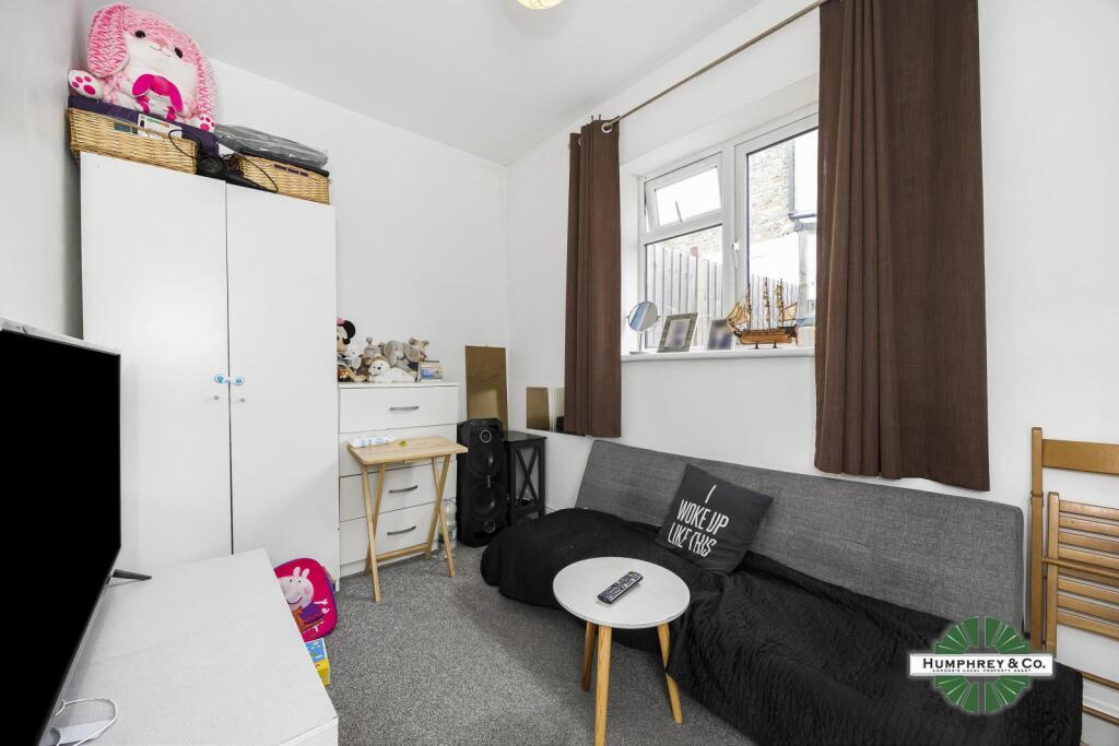 Two Bedroom Ground Floor Apartment