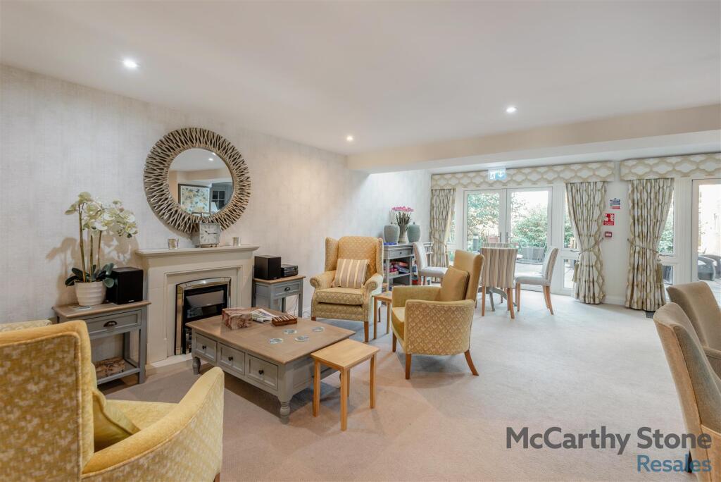 8665945-interior17.jpg