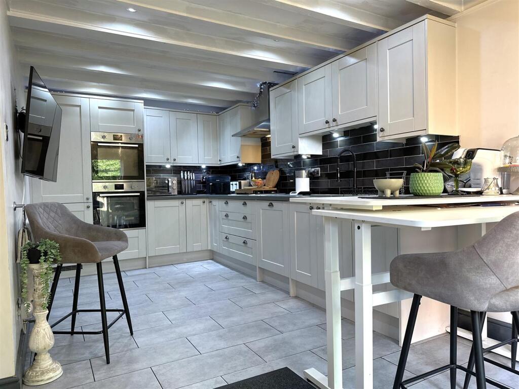 Contemporary Kitchen 449