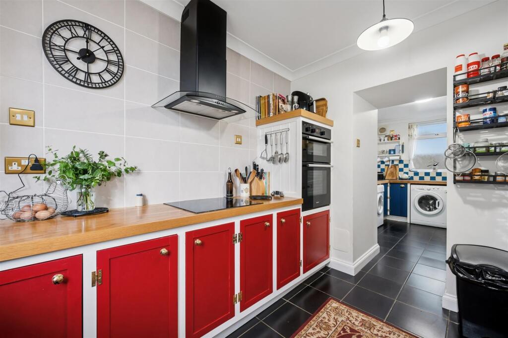 Kitchen to Utility.jpg