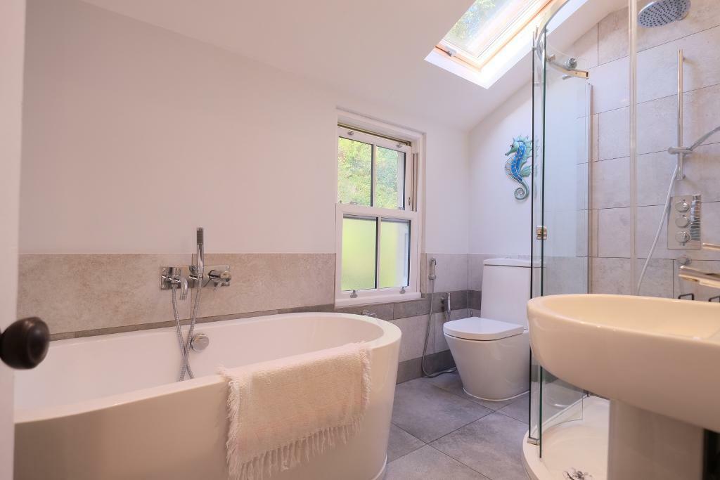 Family bathroom &amp; shower room