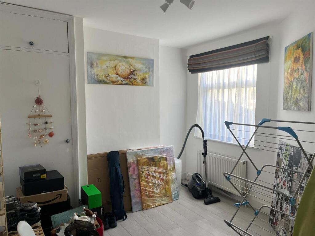 bedroom.jpg