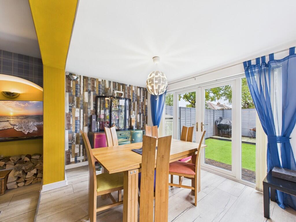 CAM01835G0-PR0322...