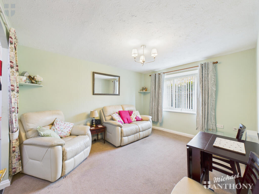 CAM03218G0-PR0835-STILL004