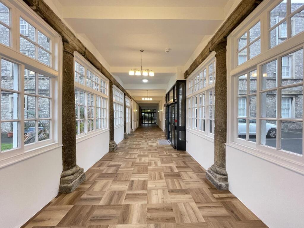 Evans Court 1a, Craigie Drive - Colonade 3.jpg