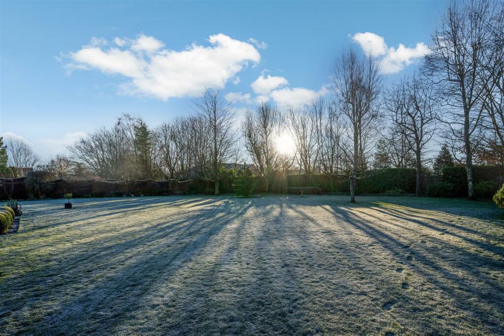 HAMILTON PLACE, 1-32.jpg