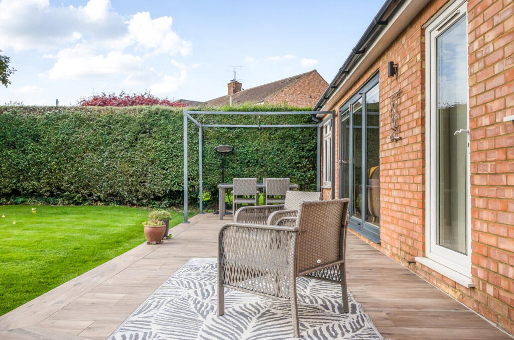 1371775-5-6900e78...