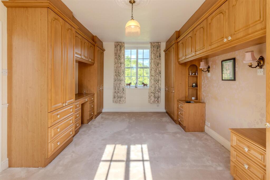 Cliffe House (23 of 36).jpg