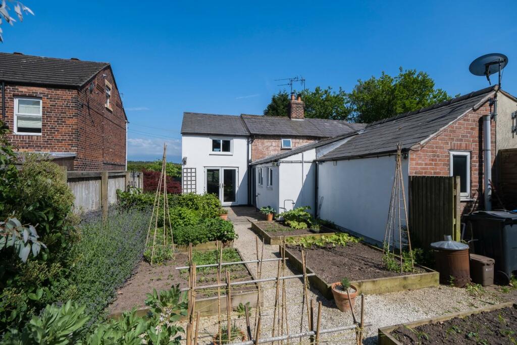 1 Beaconsfield Cottages-030.JPG