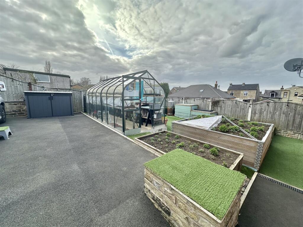 Bramleys Estate Agents - Liversedge Hall Lane - Li