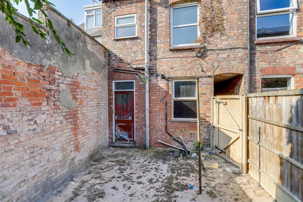 IMG_3971-IMG_3975 copy.jpg