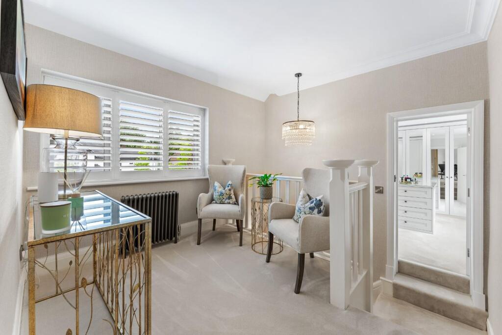 218 WOODFORD ROAD-22.jpg