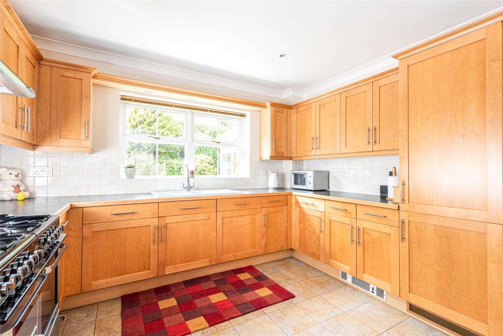 Kitchen/Breakfast Rm