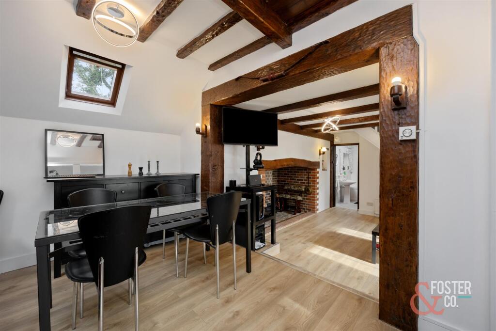 Cuckfield Lane, Stable Cottage-002.jpg