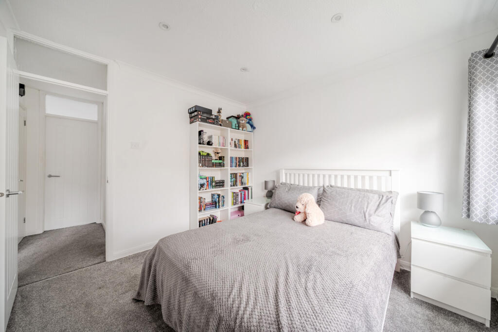 1376116-12-690c8f...