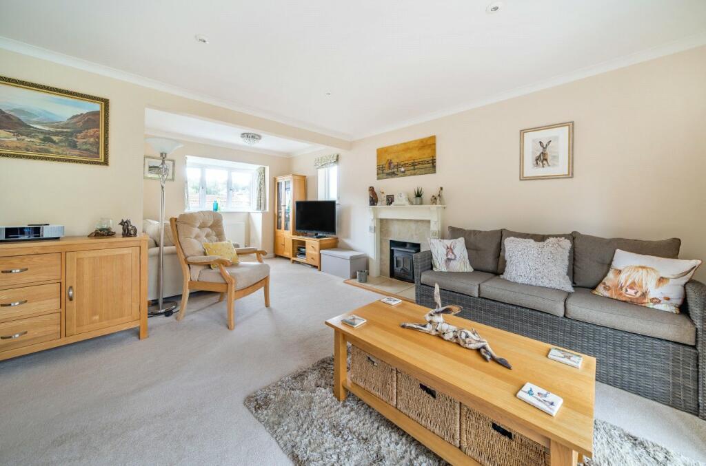 Sitting/Dining Room