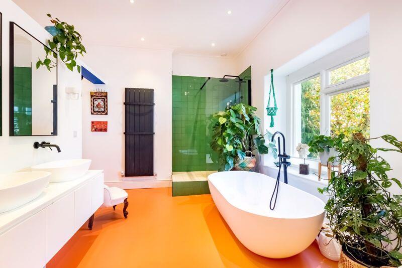 Ensuite
