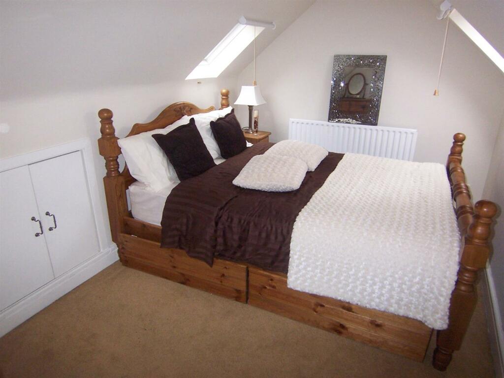 Bedroom 2.jpg