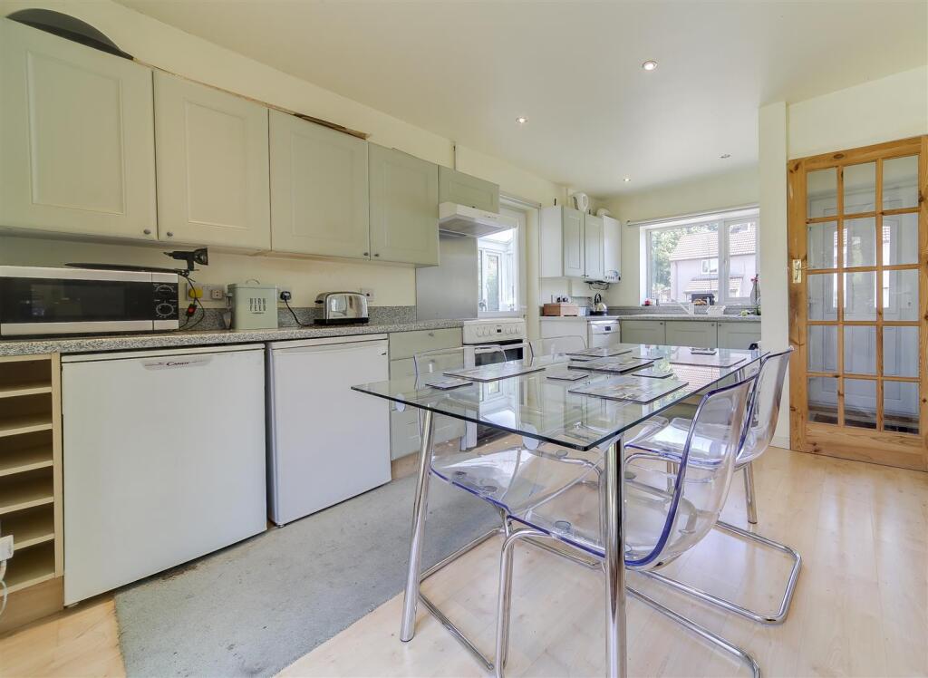 Kitchen / Dining Alt