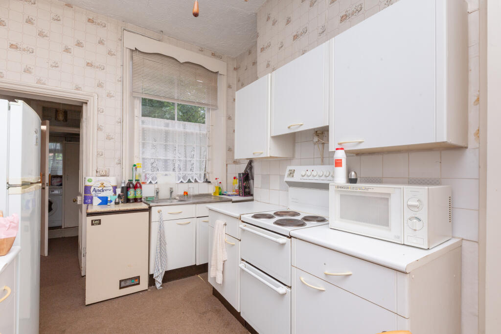general Flat 1, 56 W
