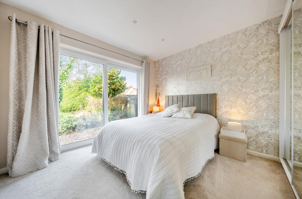 -693004739697a-l-1384861-4-692f1542b0b97