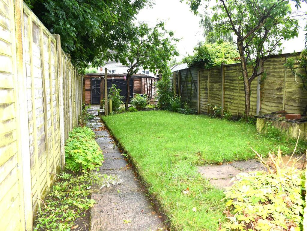 rear garden2.JPG