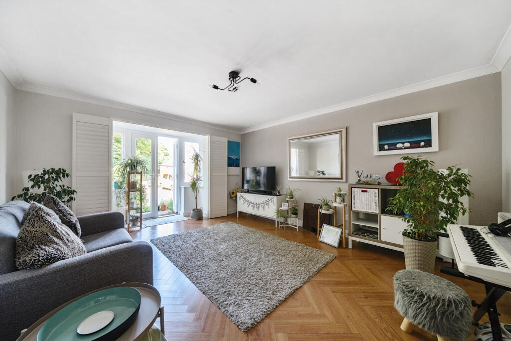 1310819-17-685288...