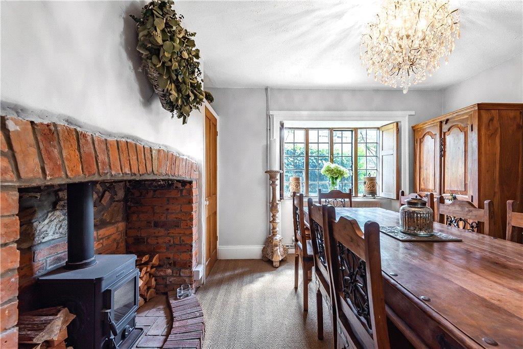 Owners dining room 2.jpg