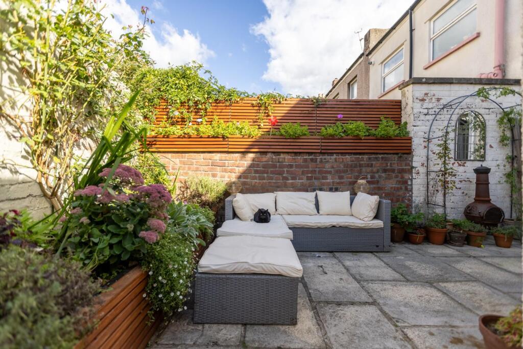 15 Stuart Street, BS5-33.jpg