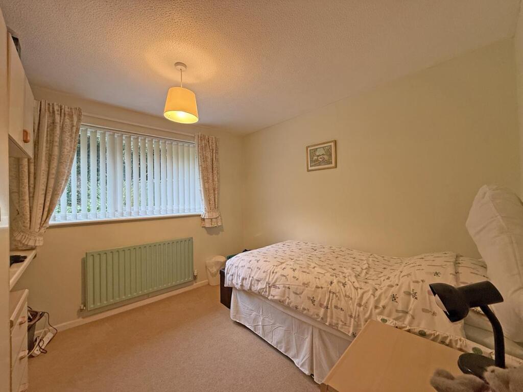 Dunraven Drive 81 - Bedroom 2.jpg