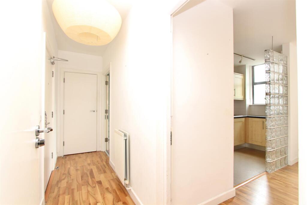Somerford Grove, N16