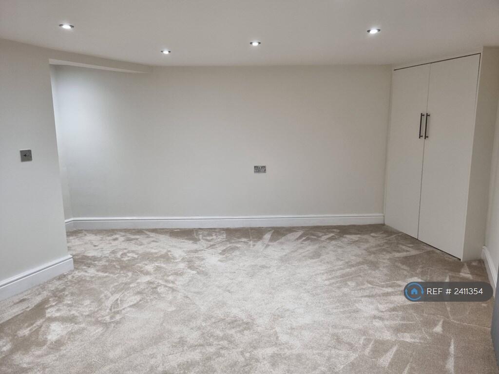 Celler/Occasional Room