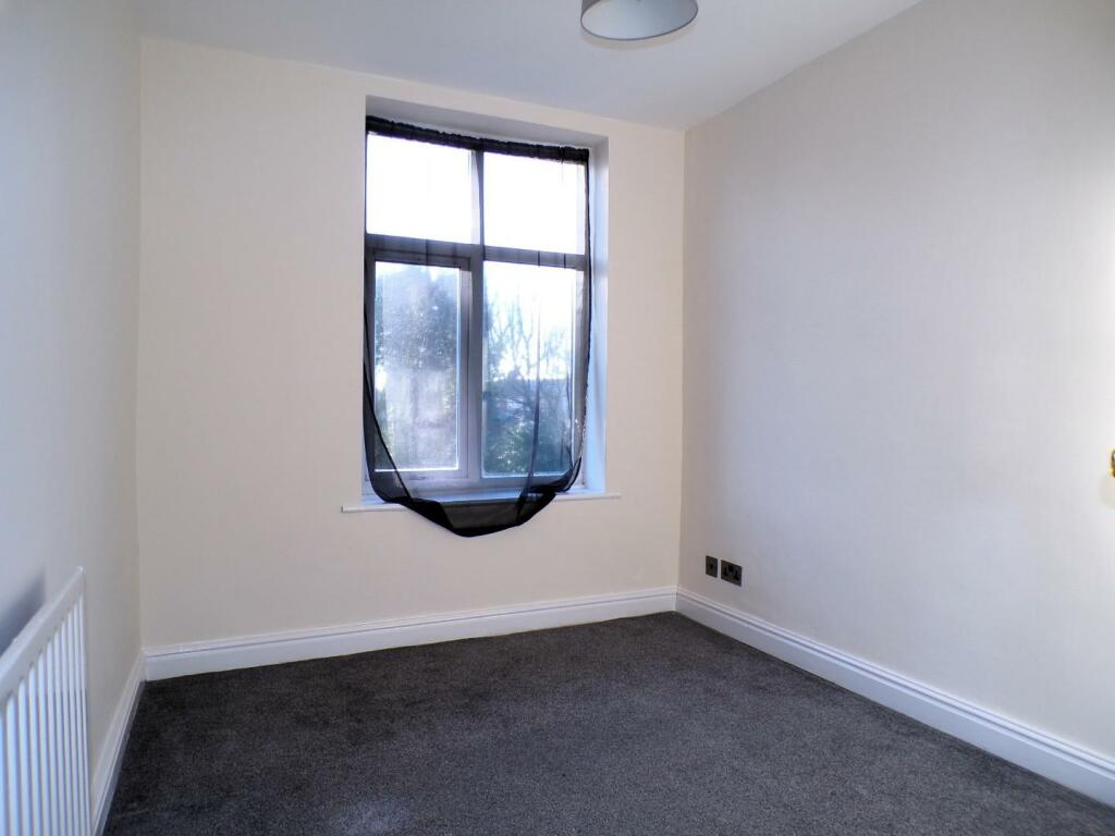 DerbyshireRd21bed3.JPG