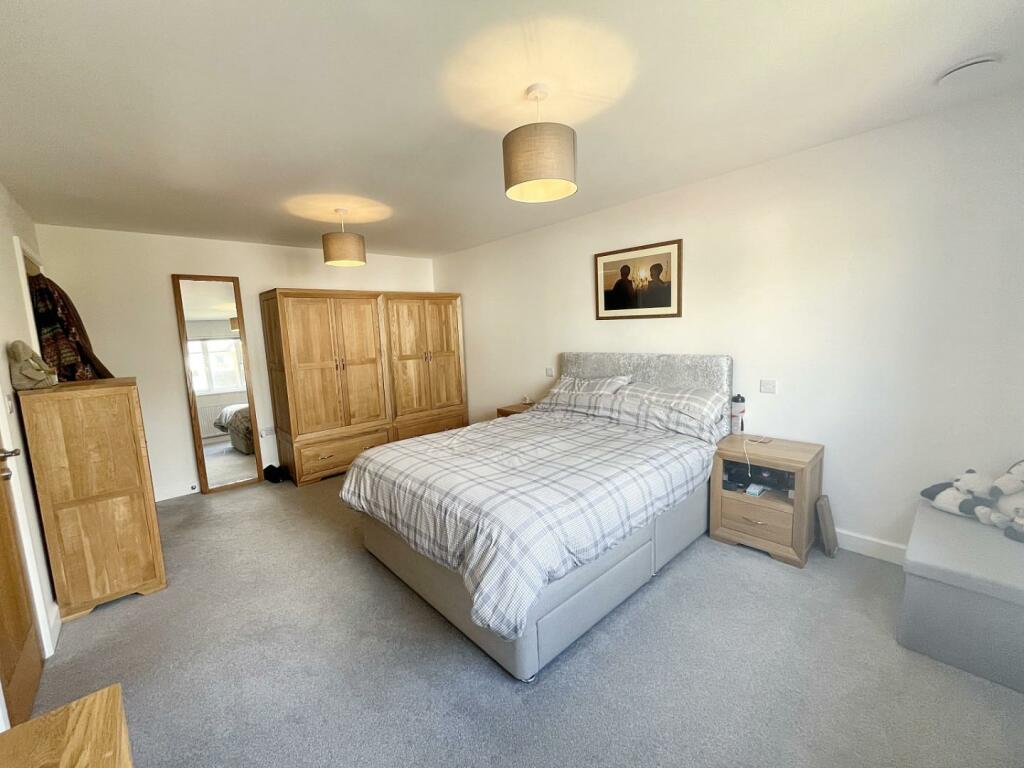 Master Bedroom 2.jpg