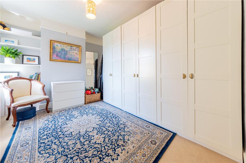 Bedrooom 4