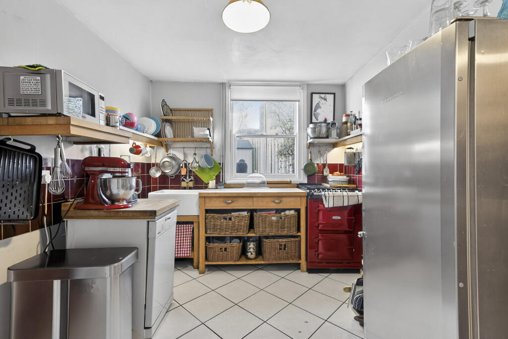 Cottage kitchen