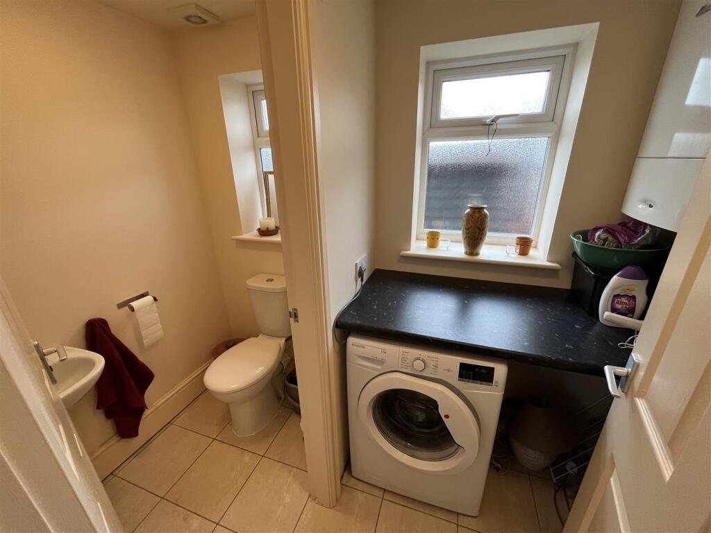 Ground Floor WC &amp; Utility