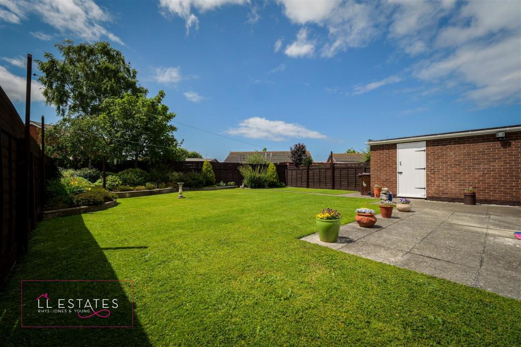 4 Lowther Close-6.jpg